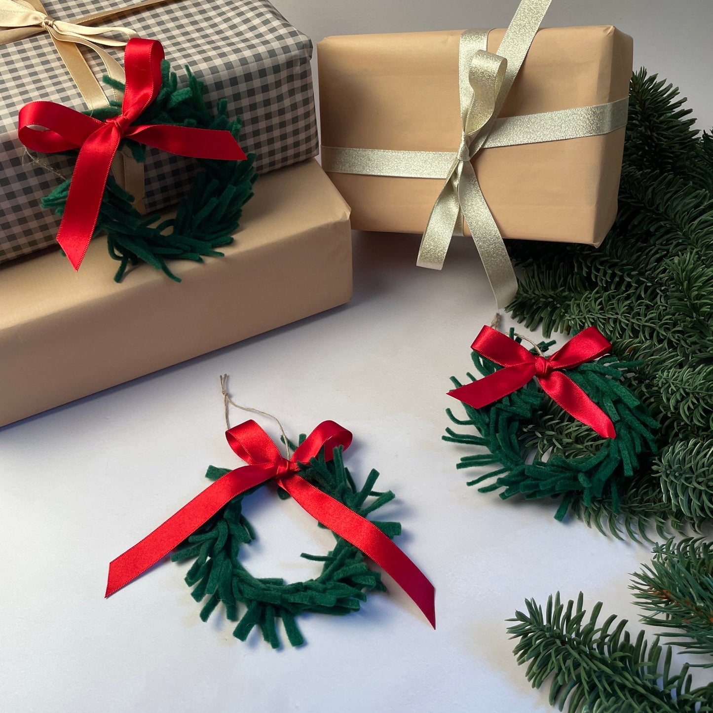 Mini Wreath Decoration - fully adorned with felt sprigs